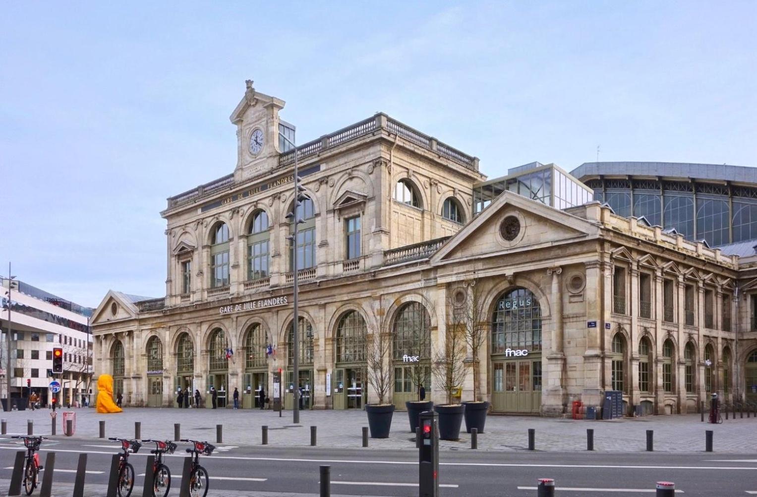 Fully-Equipped Apartment In City Center + Parking Lille Exteriör bild